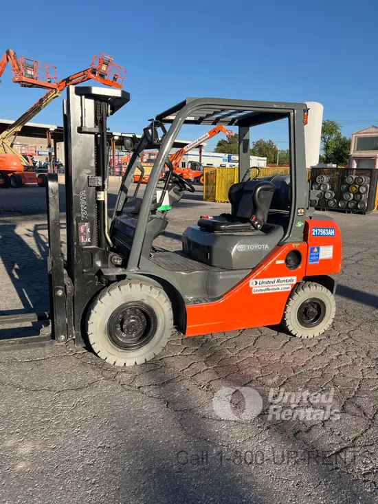 2018 Toyota 8FGU25 Warehouse Forklift