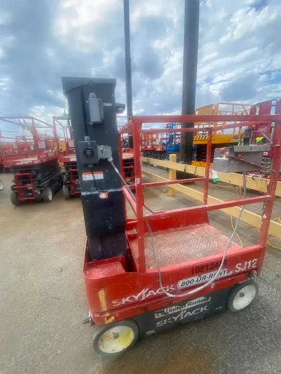 2018 Skyjack SJ12 Self-Propelled One-Person Lift