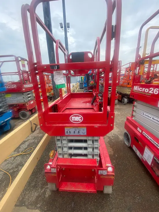 2019 MEC MICRO 19 Scissor Lift