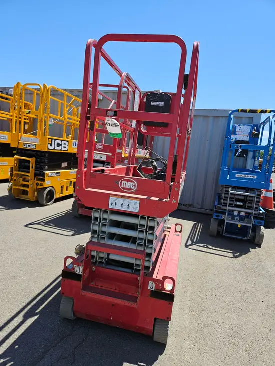 2019 MEC MICRO 19 Scissor Lift