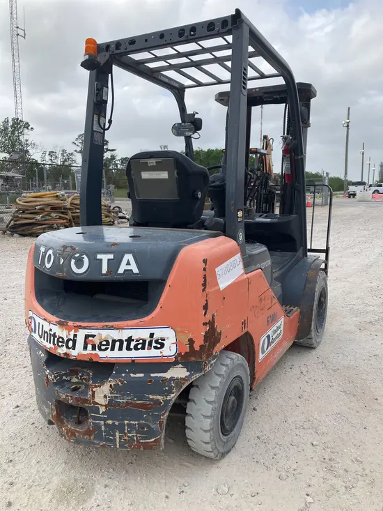 2018 Toyota 8FDU25 Warehouse Forklift