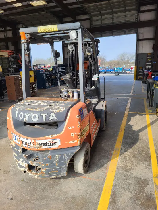 2019 Toyota 8FDU25 Warehouse Forklift
