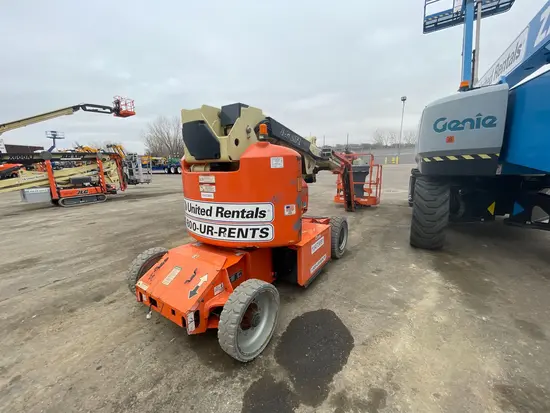 2016 JLG E400AJPN Articulating Boom Lift