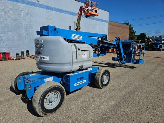 2016 Genie Z-45/25J DC Articulating Boom Lift