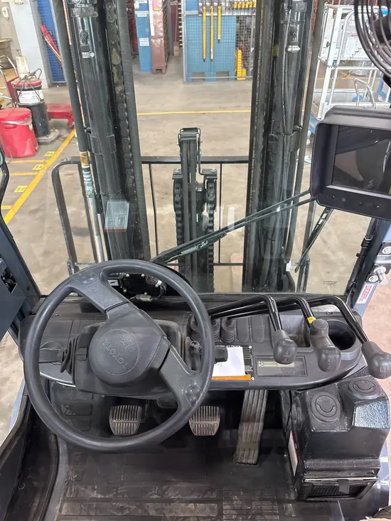 2019 Toyota 8FGU30 Warehouse Forklift