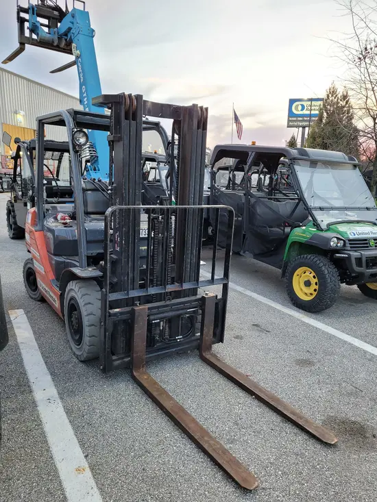 2017 Toyota 8FGU25 Warehouse Forklift