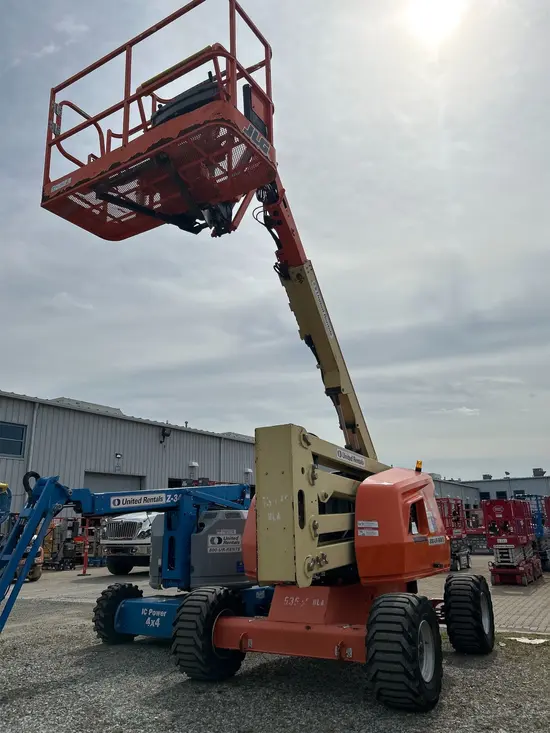 2017 JLG 450AJ Articulating Boom Lift