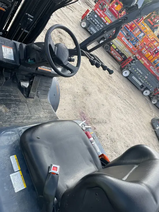2018 Toyota 8FGU30 Warehouse Forklift