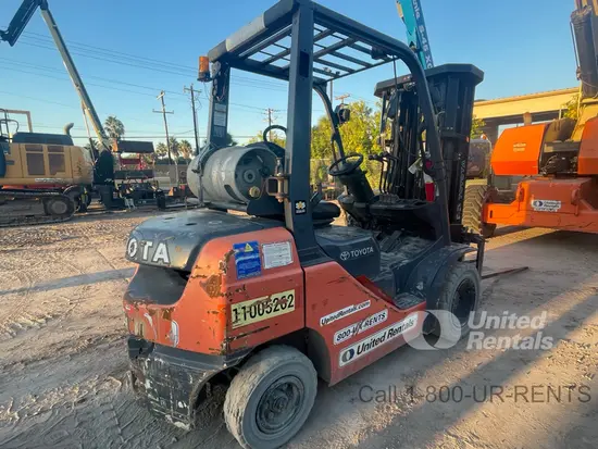 2019 Toyota 8FGU25 Warehouse Forklift