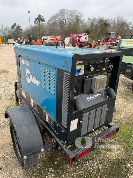 2022 Miller Welders Big Blue 300R Welder