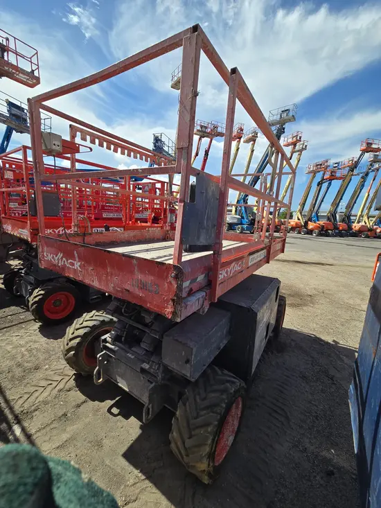 2017 Skyjack SJ6832RT Rough Terrain Scissor Lift