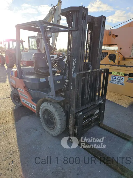 2019 Toyota 8FDU25 Warehouse Forklift