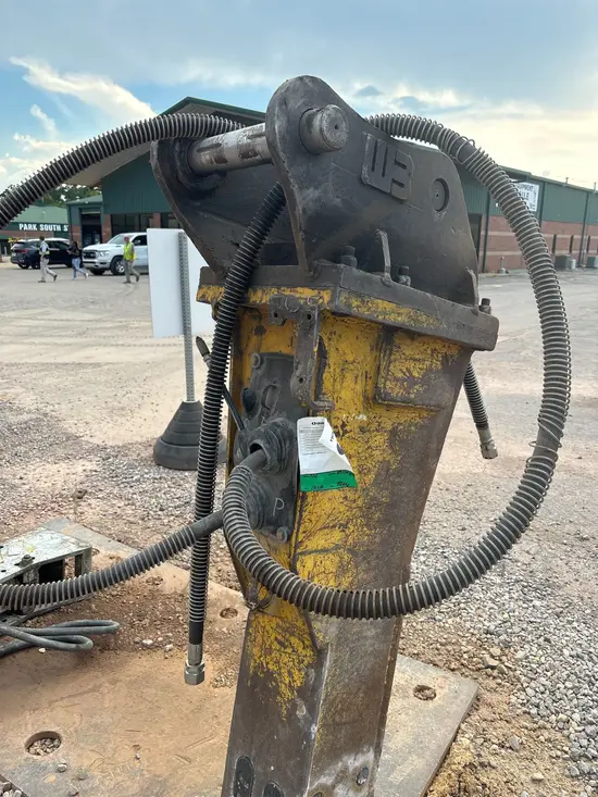 2011 Atlas Copco MB750 Attachment
