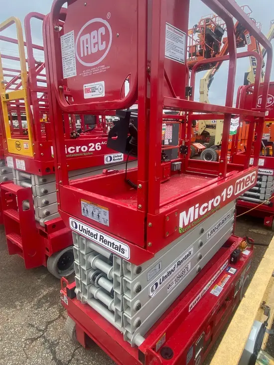 2019 MEC MICRO 19 Scissor Lift