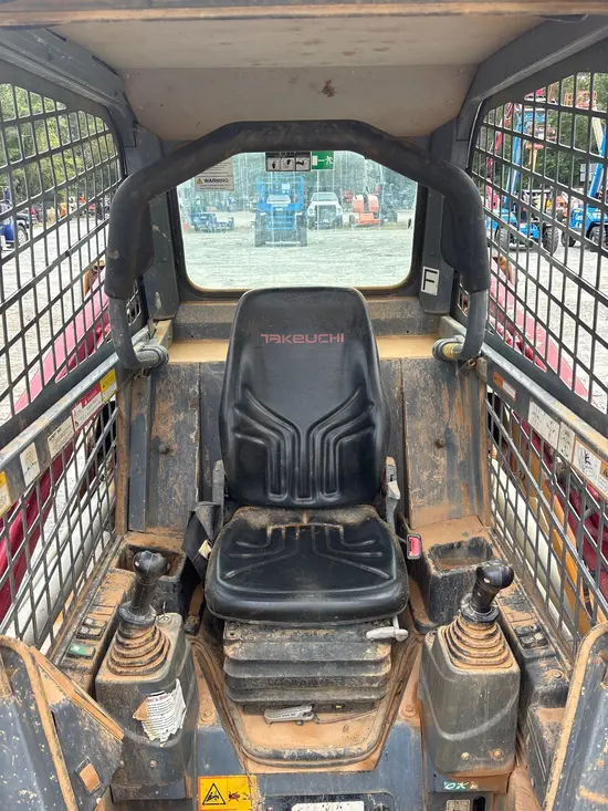 2022 Takeuchi TL8R2R Track Loader