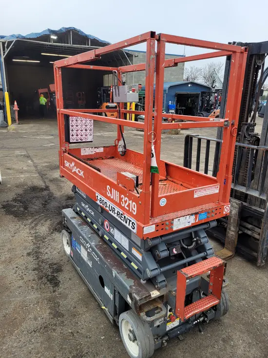 2017 Skyjack SJIII3219 Scissor Lift
