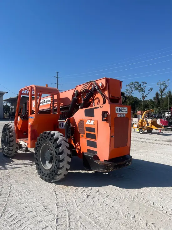 2016 SKYTRAK 6042 Forklift