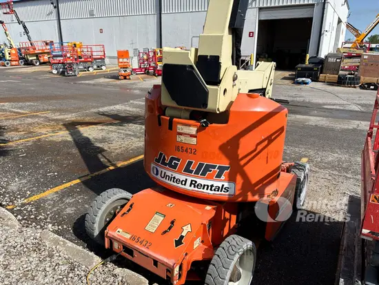 2016 JLG E400AJPN Articulating Boom Lift