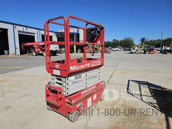 2019 MEC MICRO 19 Scissor Lift