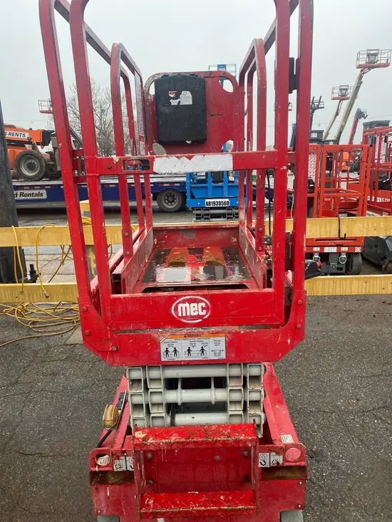 2017 MEC 1330SE Scissor Lift