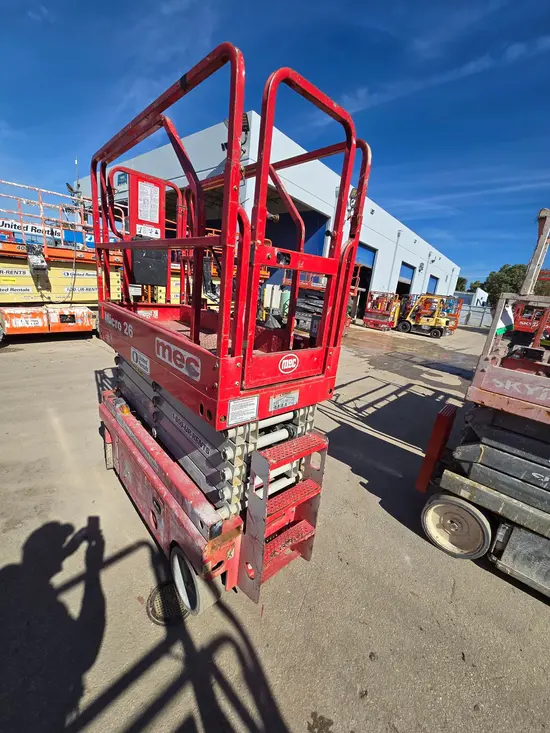 2019 MEC MICRO 26 Scissor Lift