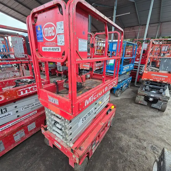 2018 MEC MICRO 19 Scissor Lift