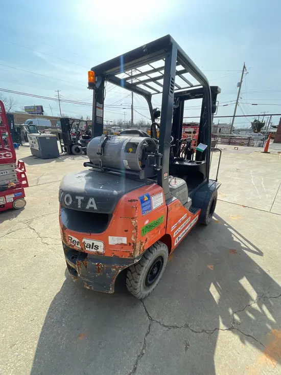 2019 Toyota 8FGU25 Warehouse Forklift