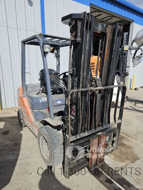 2019 Toyota 8FDU25 Warehouse Forklift