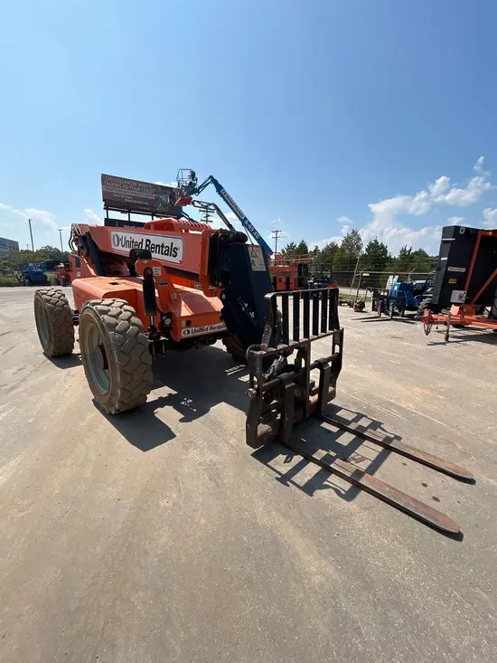 2016 SKYTRAK 6042 Forklift