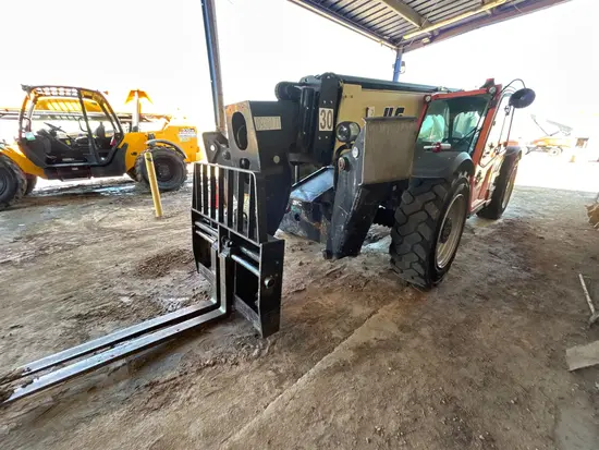 2019 JLG 1055 Forklift