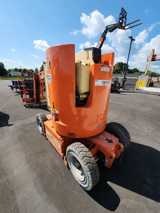 2017 JLG E300AJP Articulating Boom Lift