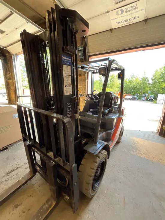 2020 Toyota 8FGU30 Warehouse Forklift