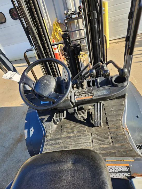 2019 Toyota 8FGU25 Warehouse Forklift