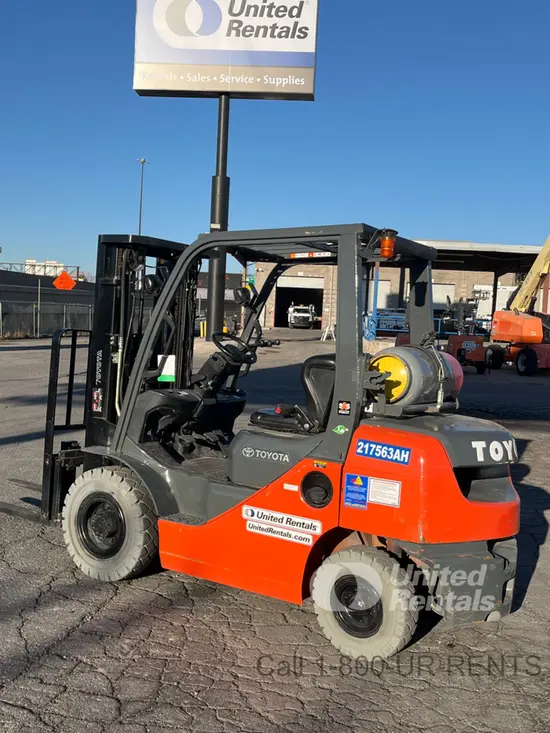 2018 Toyota 8FGU25 Warehouse Forklift