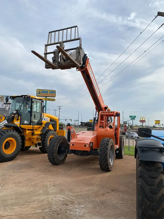 2016 SKYTRAK 6042 Forklift