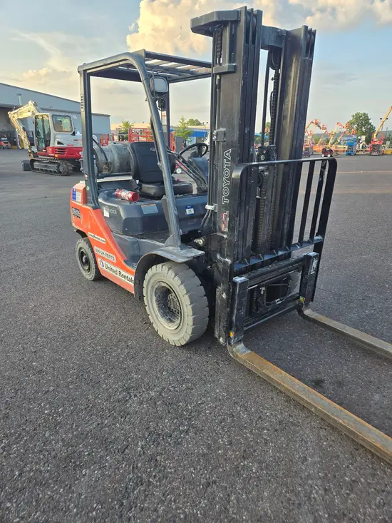 2019 Toyota 8FGU25 Warehouse Forklift