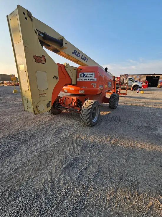 2017 JLG 800AJ Articulating Boom Lift