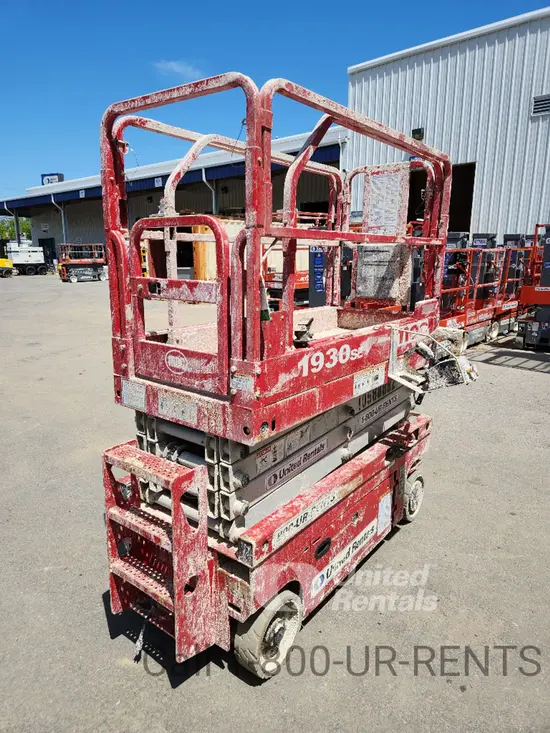 2017 MEC 1930SE Scissor Lift