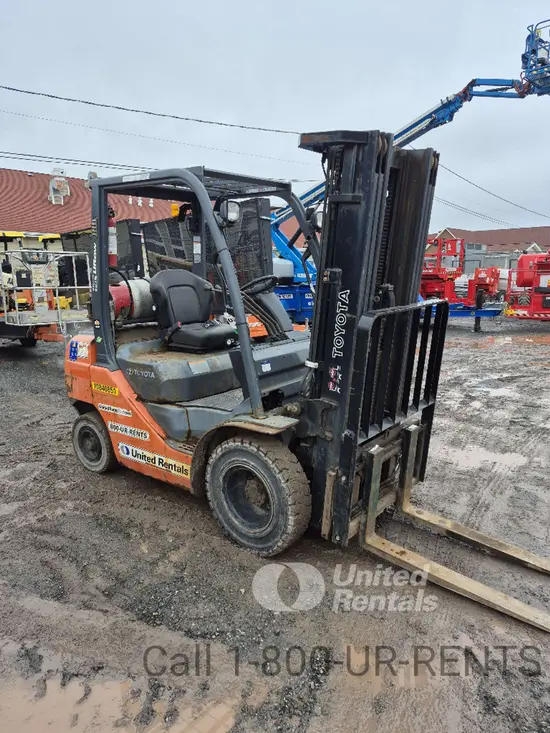 2018 Toyota 8FGU25 Warehouse Forklift
