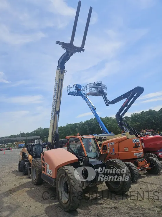 2017 JLG 742 Forklift