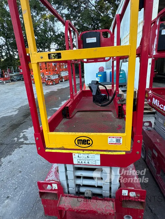 2025 MEC MICRO 19 Scissor Lift