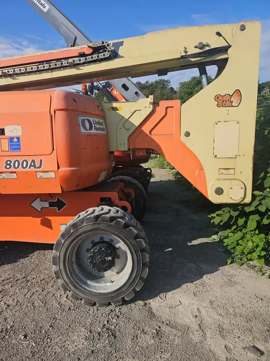2017 JLG 800AJ Articulating Boom Lift