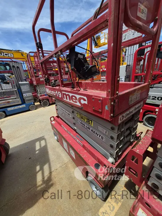 2019 MEC MICRO 19 Scissor Lift