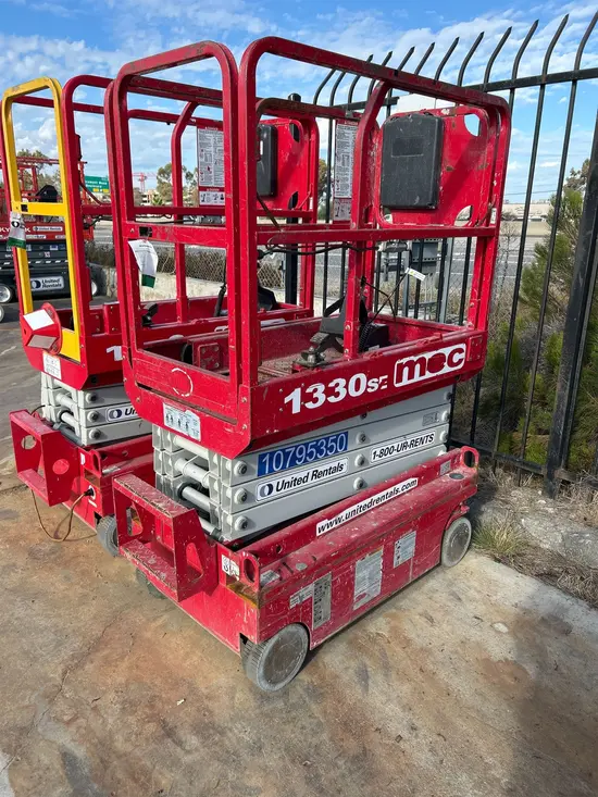 2018 MEC 1330SE Scissor Lift