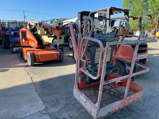 2015 JLG E400AJPN Articulating Boom Lift