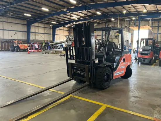 2016 JLG E450AJ Articulating Boom Lift