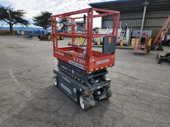 2018 Skyjack SJIII3219 Scissor Lift