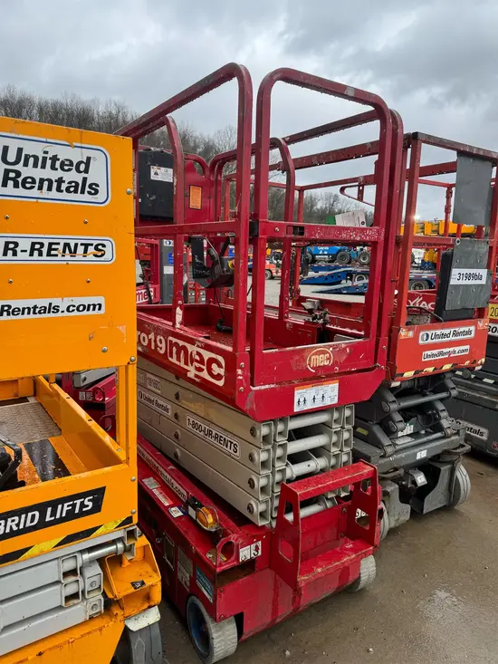 2019 MEC MICRO 19 Scissor Lift