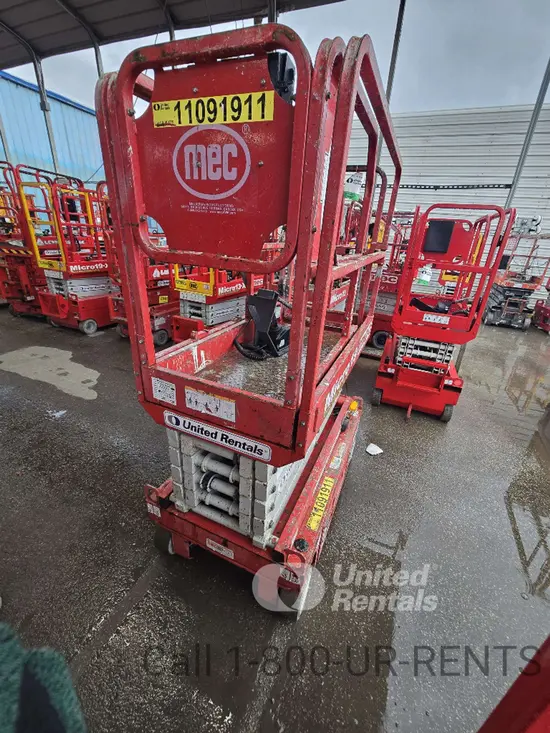 2020 MEC MICRO 19 Scissor Lift