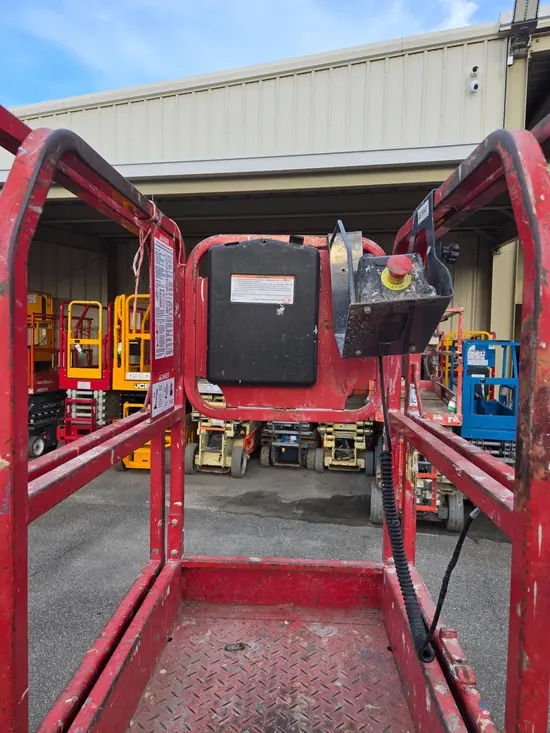 2019 MEC MICRO 19 Scissor Lift